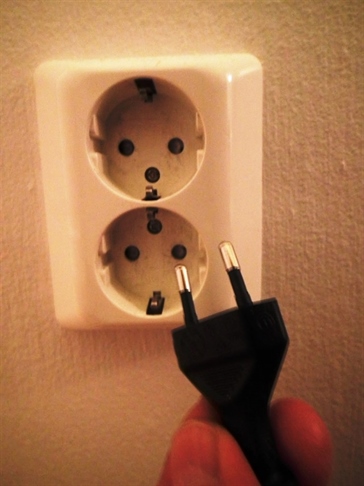 Nižji računi za elektriko za gospodinjske in male poslovne odjemalce